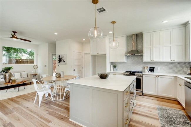 Building Photo - 1108 Walton Ln