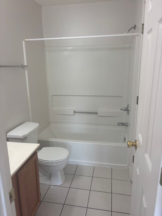 Building Photo - 567 Florosa Ct