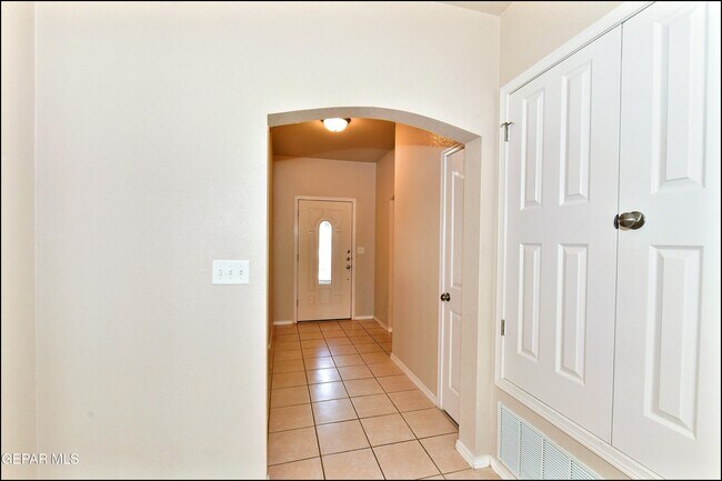 Building Photo - 5810 Redstone Mesa Ct