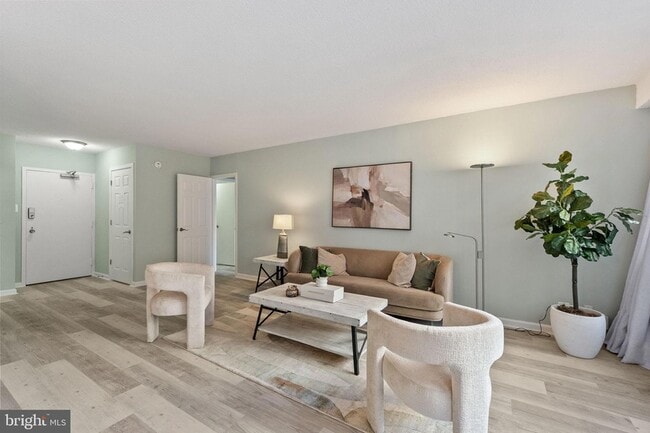 Building Photo - 4515 Willard Ave