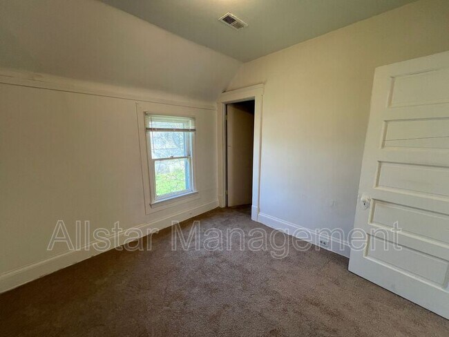 Building Photo - 3617 W 46th St