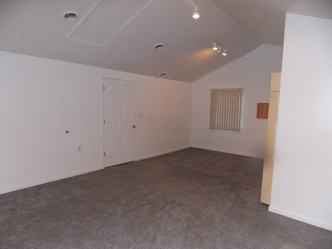 Primary Photo - 8795 Main St