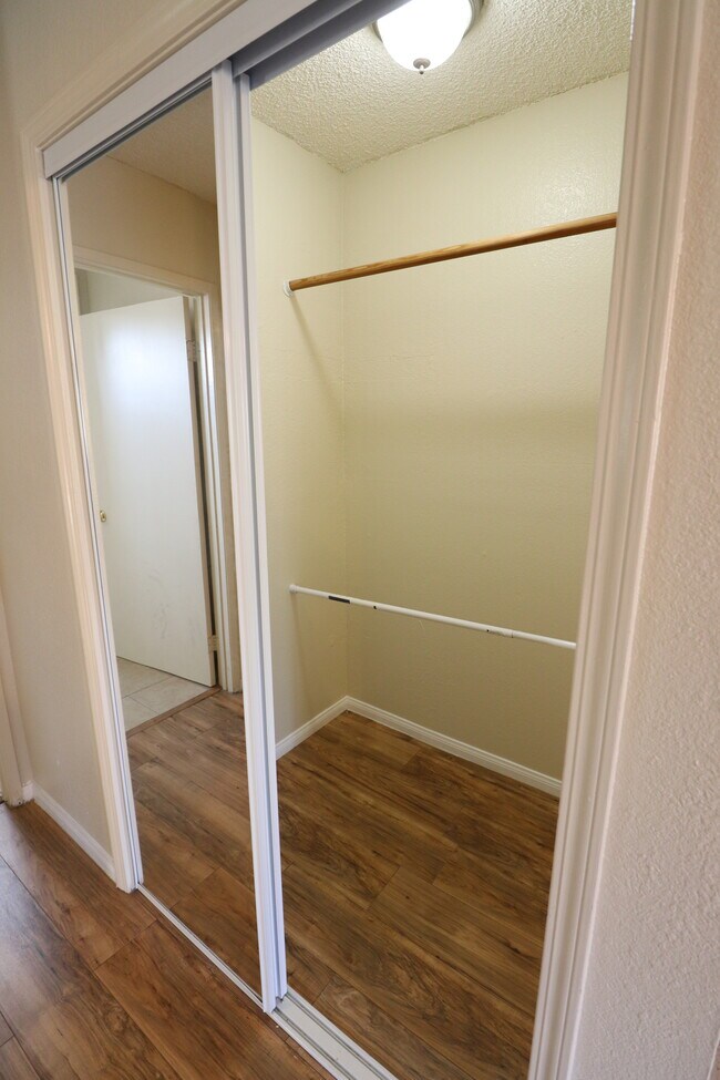 Building Photo - 1649 Pentecost Way