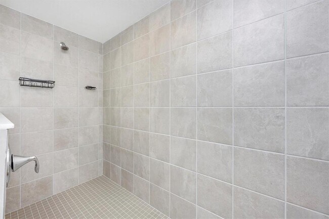 Building Photo - 12640 Radiance Ct