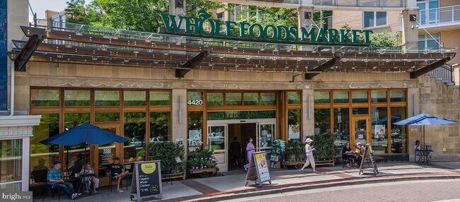 Building Photo - 5500 Friendship Blvd