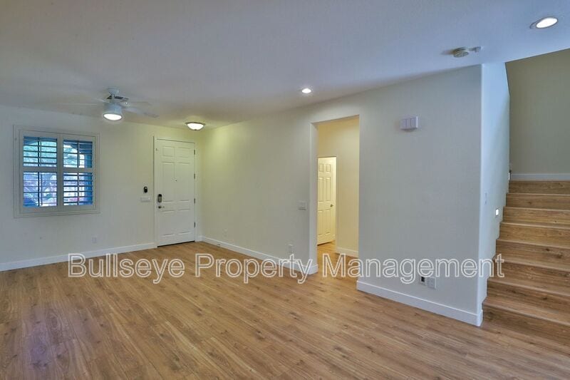 Building Photo - 7321 N 89th Dr