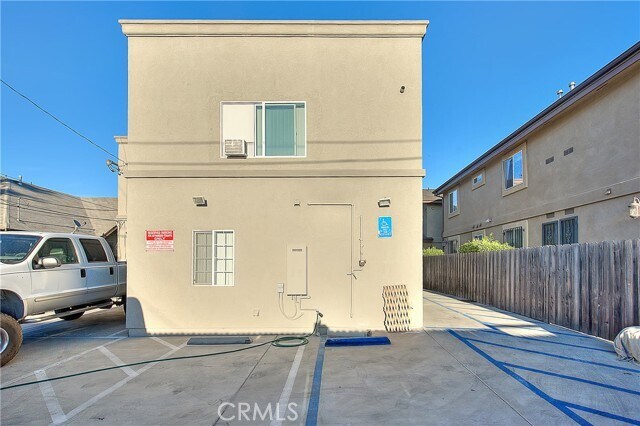 Building Photo - 3105 Walton Ave