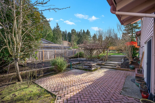 Building Photo - 2404 182nd Ave NE