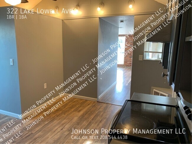 Building Photo - 322 Lake Lowell Ave