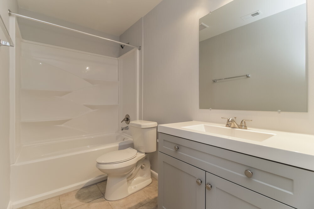 Building Photo - 9782 Piney Point Cir