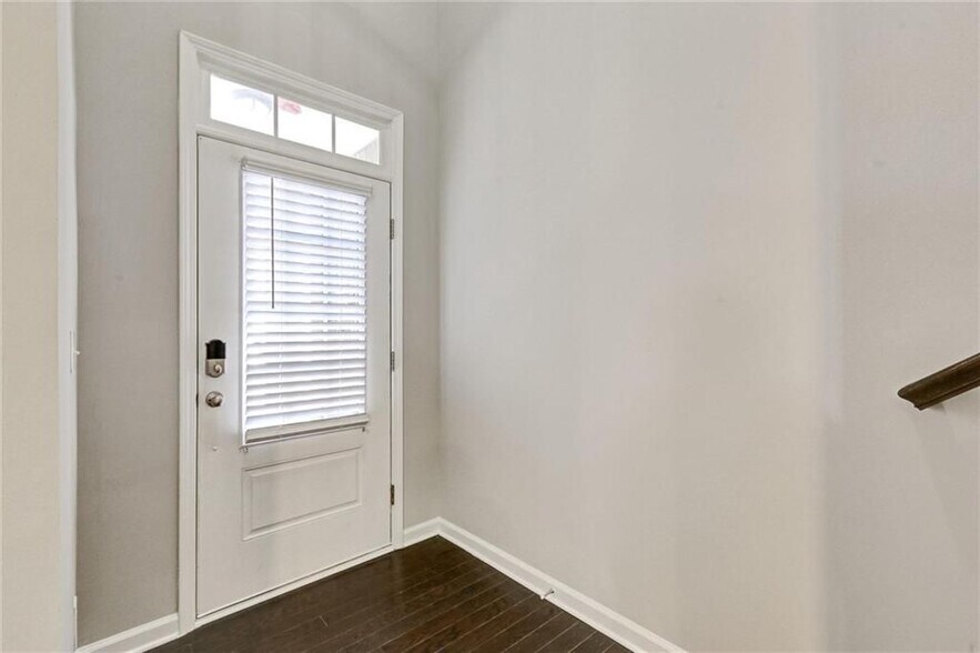 Building Photo - 1237 Foxcroft Ln