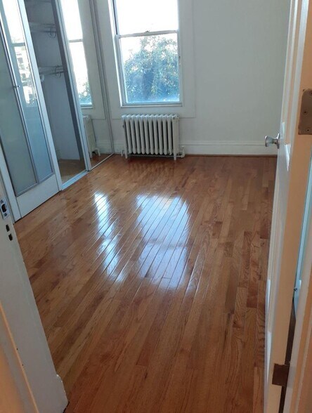 Bedroom 2 - 1212 Linden Pl NE