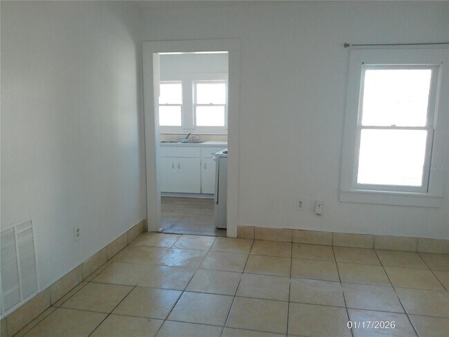 Building Photo - 1148 Oakhill St