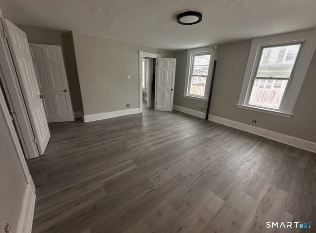 Building Photo - 4 Tower Rd