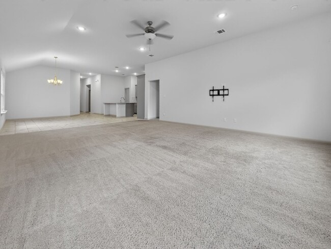 Building Photo - 125 Caterpillar Ln