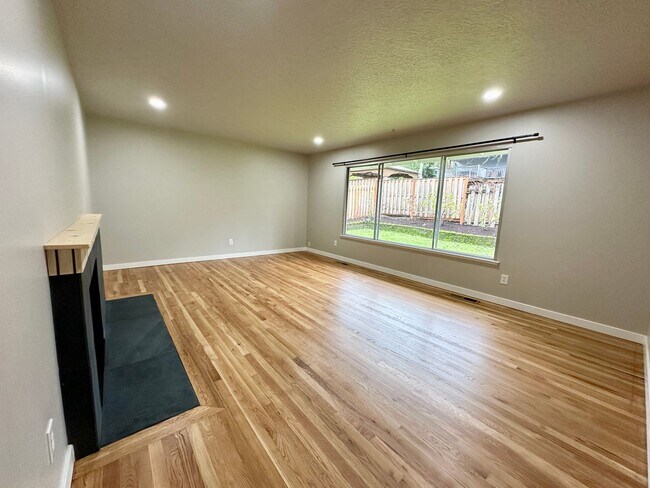 Building Photo - ½ Month Free! Beautifully Updated 3-Bedroom Ranch, Exceptional Amenities, Fenced Backyard, and 2-...