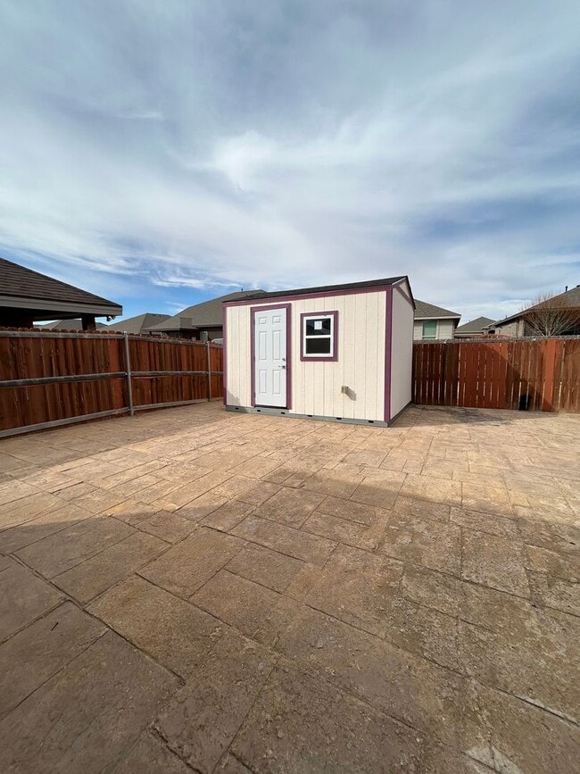 Building Photo - Beautiful on Boise Drive!