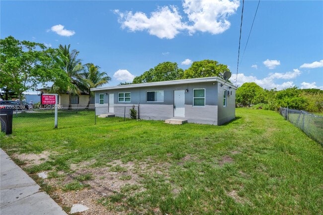 Building Photo - 26620 SW 138th Ct