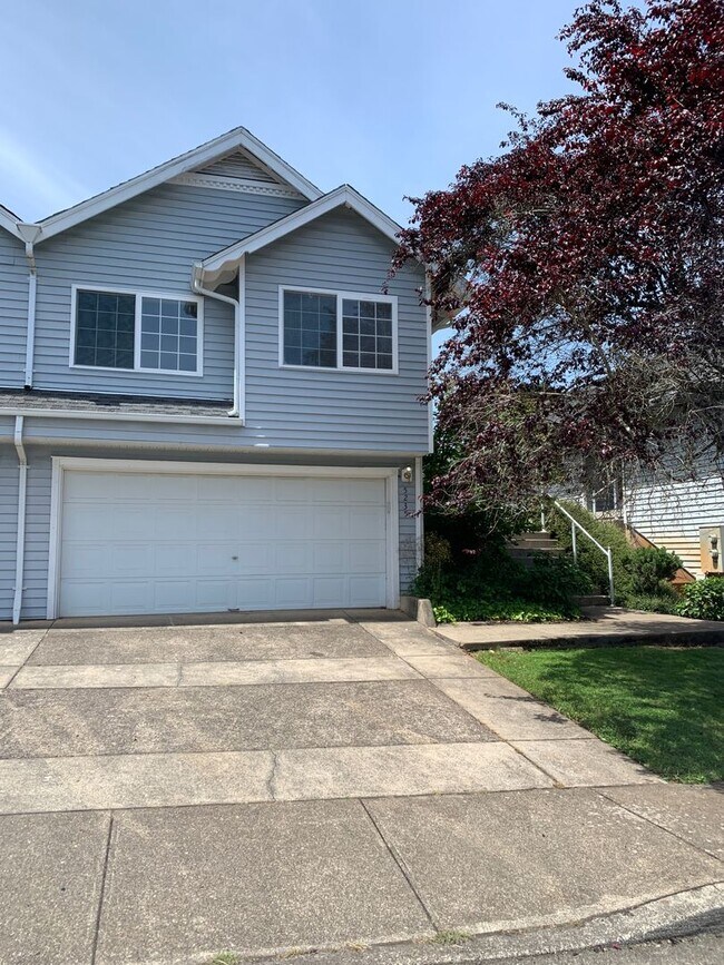 Building Photo - 5235-5237 Springcrest Drive S