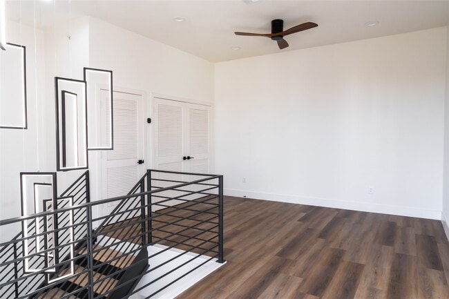 Building Photo - 5614 Larkin St