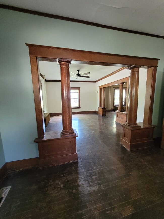 Entry way/foyer - 1545 S 13th St
