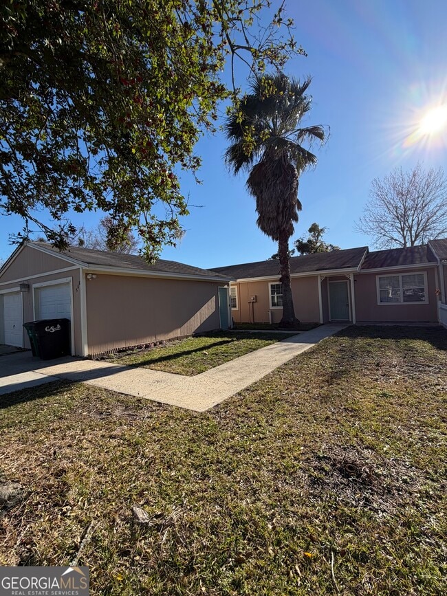 Building Photo - 508 Chateau Cir