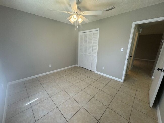 Building Photo - Gulf Breeze - Greenbriar Estate - 2 bedroo...