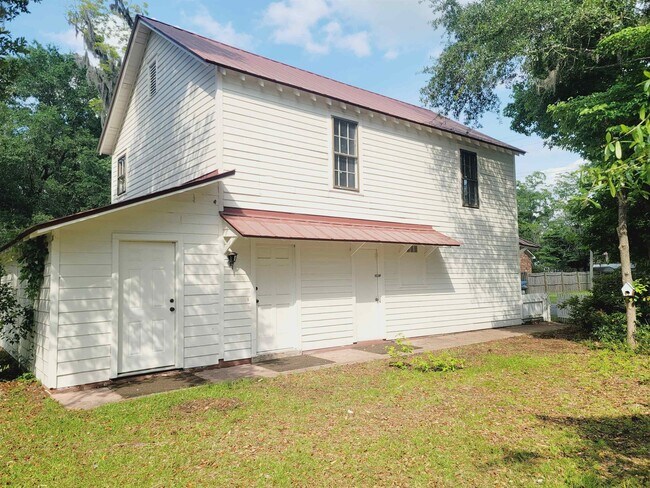 Primary Photo - 302 Jefferson St