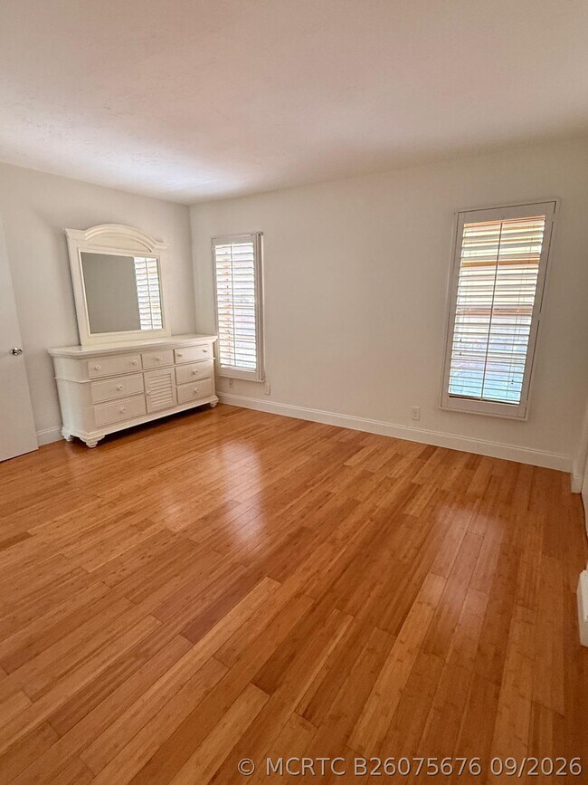 Building Photo - 342 Southwind Dr
