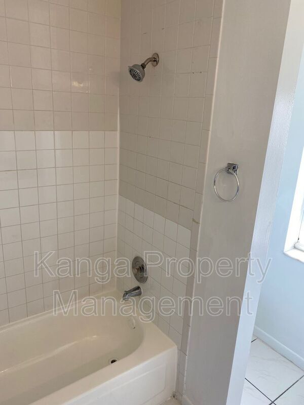 Building Photo - 11429 NW 35th St