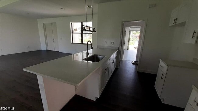 Building Photo - 1201 NE 18th Pl