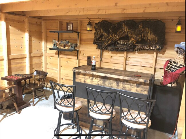 Saloon style barn - 8272 Wyatt Rd