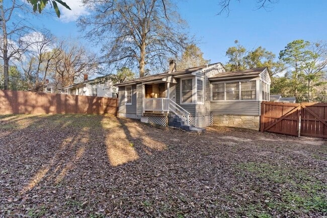 Building Photo - 1613 Hernando Dr