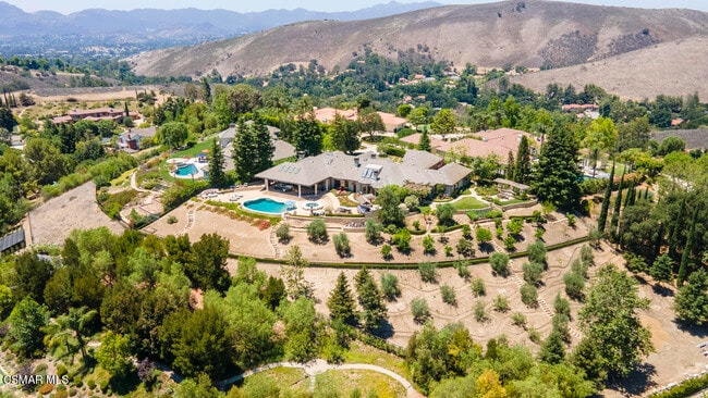 Building Photo - 4358 Cresthaven Dr