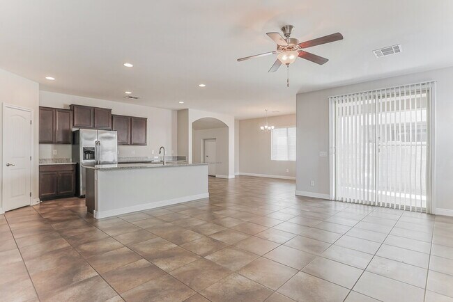 Building Photo - 1946 N 55th Pl