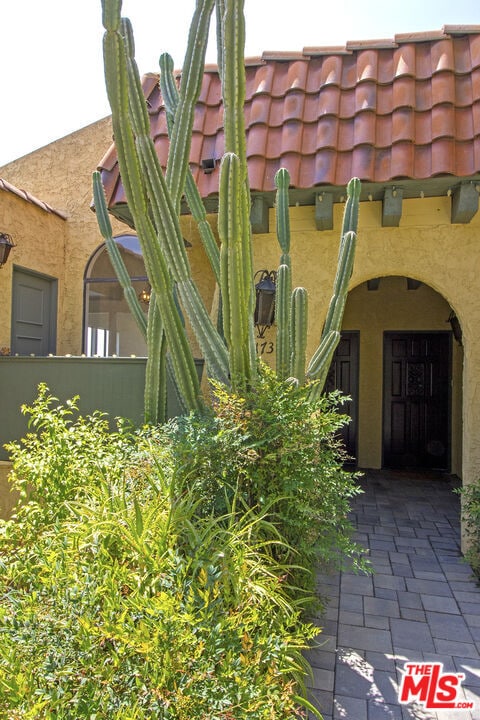 Building Photo - 1735 N Dillon St