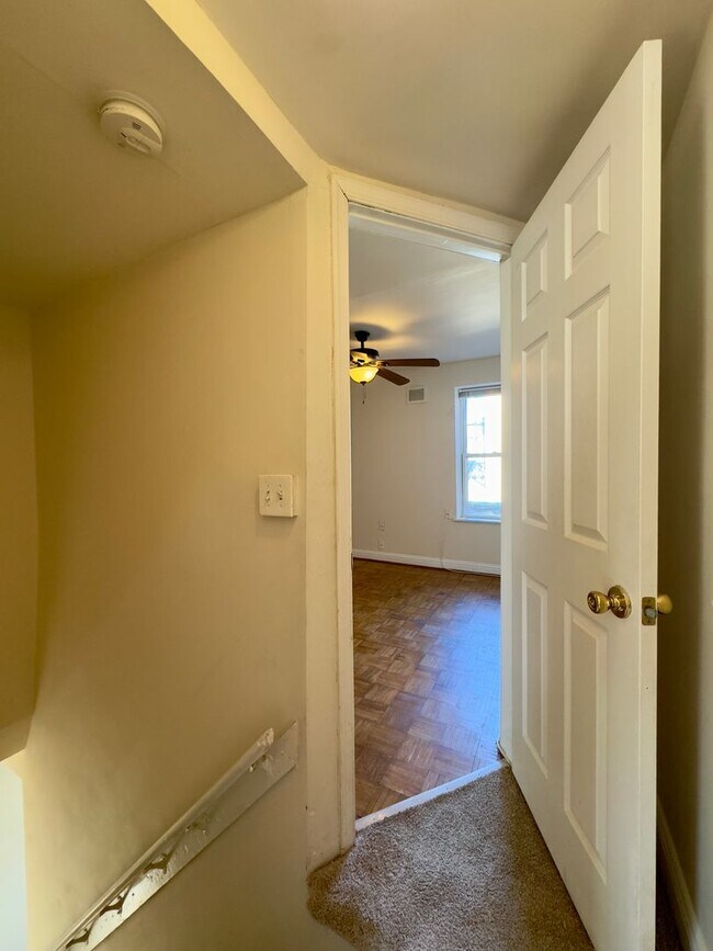 Building Photo - Large Four Bedroom Townhome in Pigtown