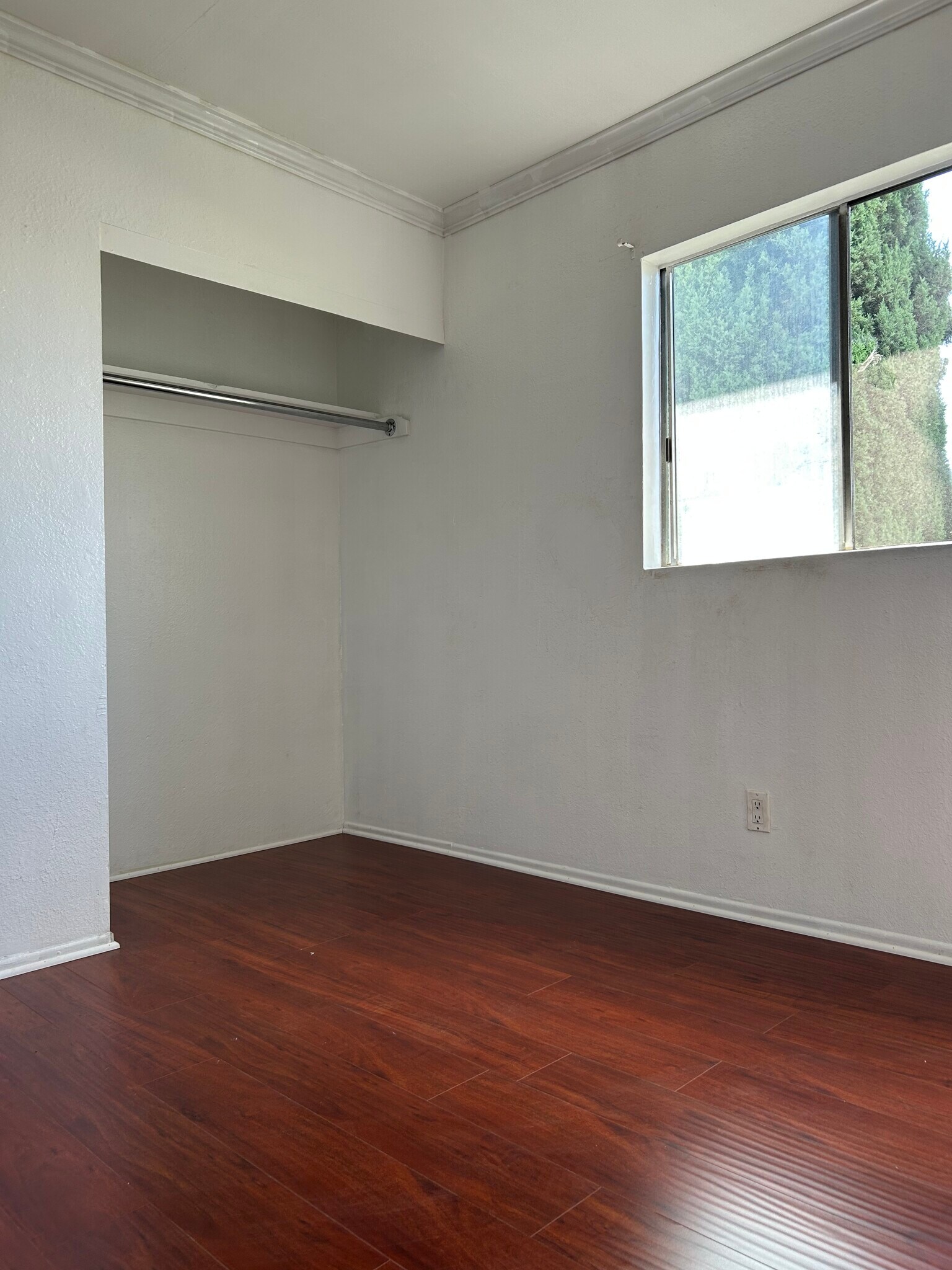 2nd Medium room with open closet space - 1156 N Chicago St