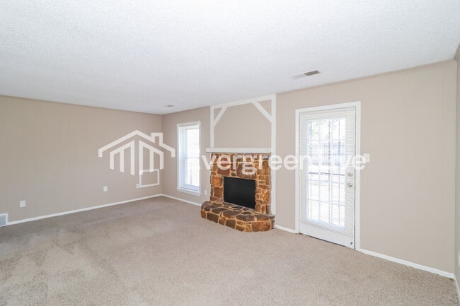 Building Photo - 3434 Hallshire Dr