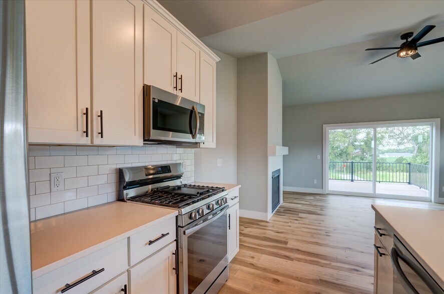 Building Photo - 1430 Palm Grass Way