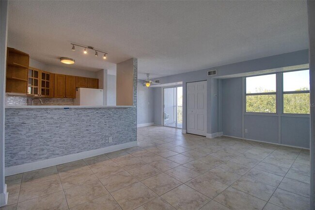 Building Photo - 3315 58th Ave S