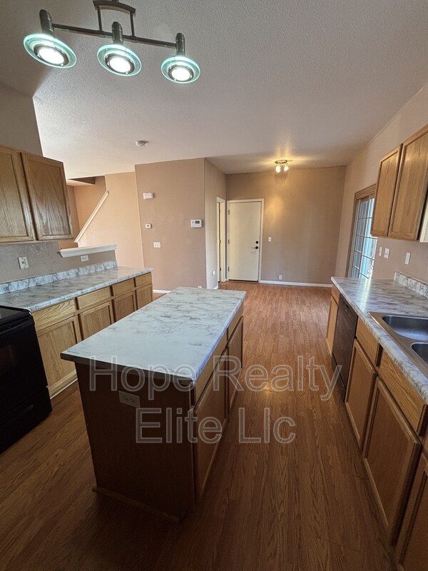 Building Photo - 7640 Fiona Ln