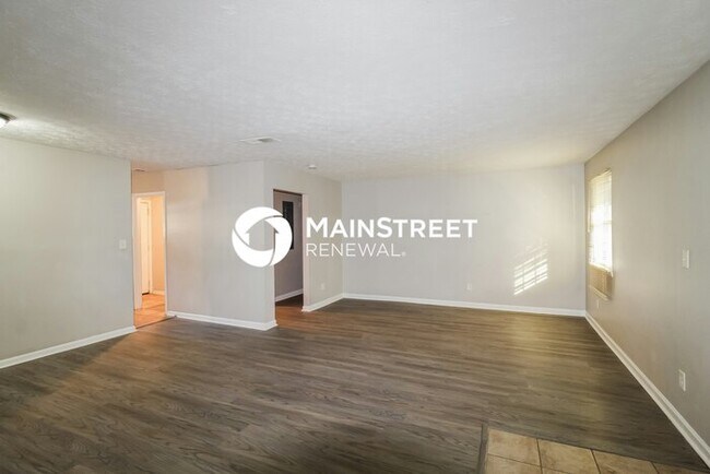 Building Photo - 3 Bedroom Pet-Friendly Home in Ellenwood, GA with Main Street Renewal