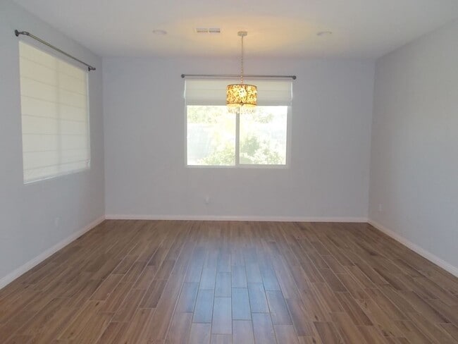 Building Photo - 1401 Cattail Falls St