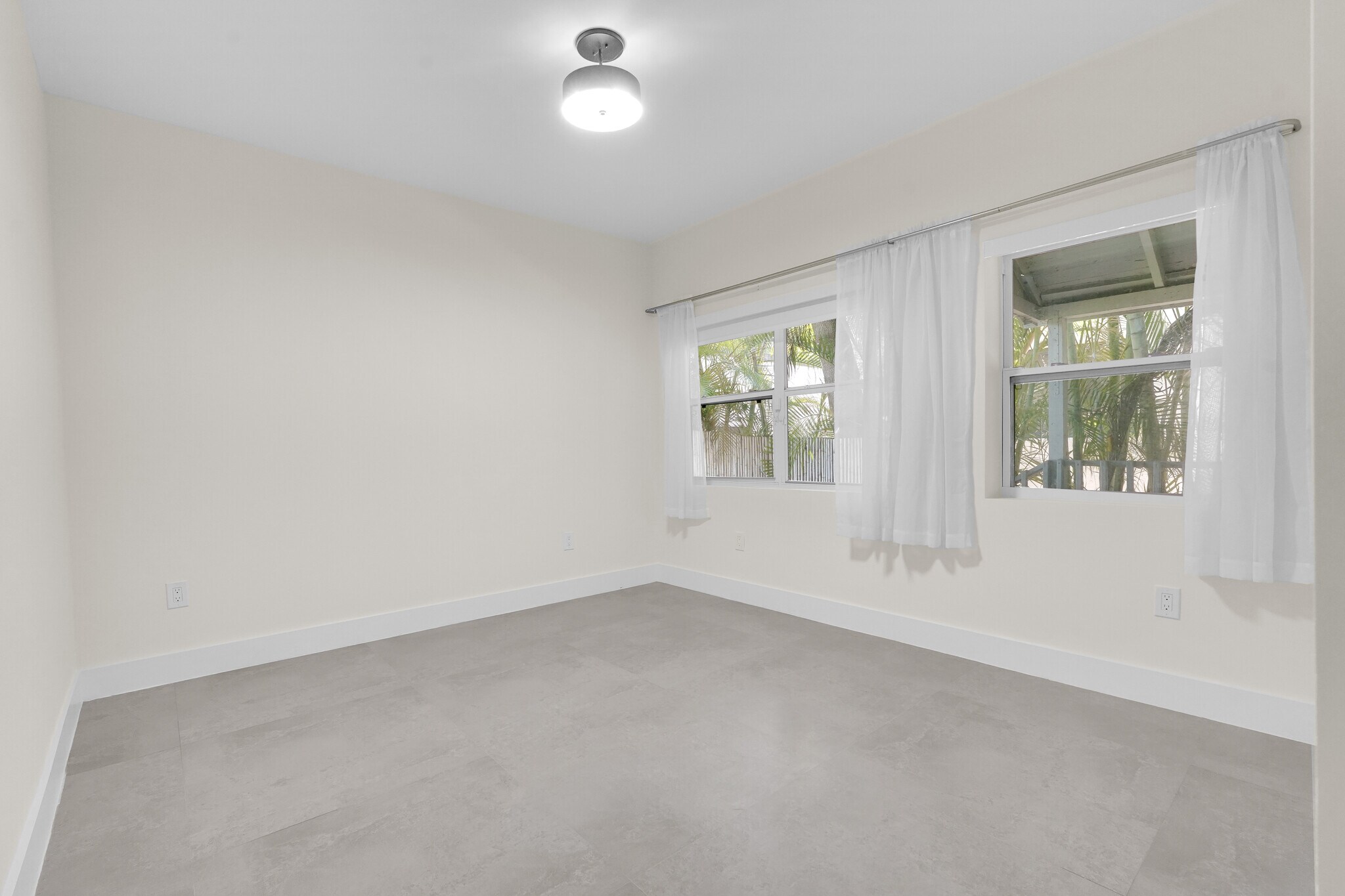 Building Photo - 52 NW 47th Ter