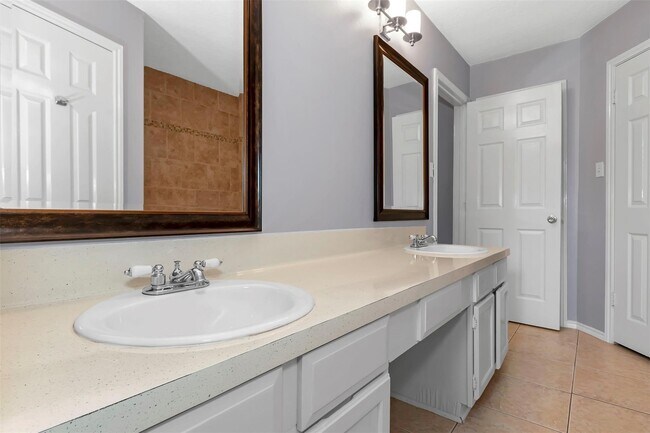 Building Photo - 73 Timberspire Ln