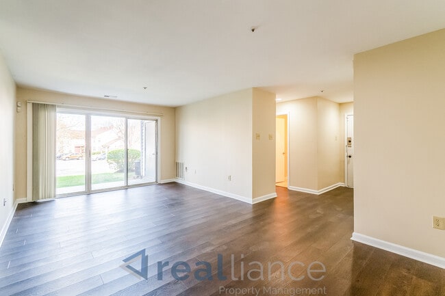 Building Photo - 8701 Grasmere Ct