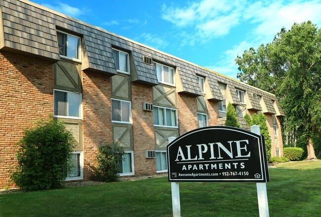 Building Photo - Alpine Apartments