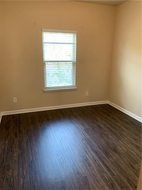 Building Photo - 549 Oakside Pl