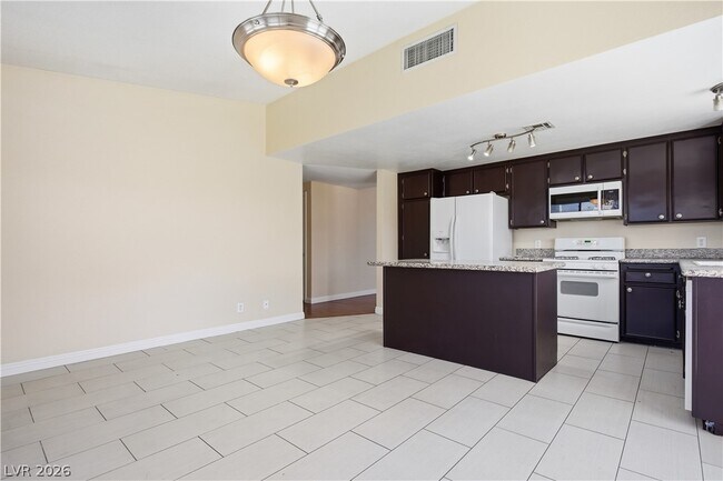 Building Photo - 5221 Percheron St